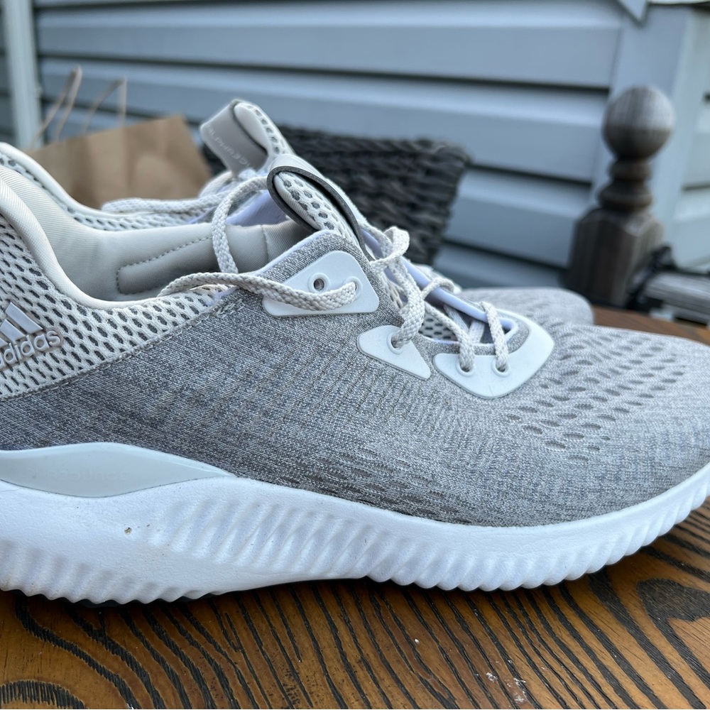 Men’s adidas sneakers size 9